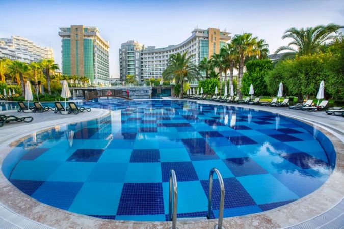 SHERWOOD EXCLUSIVE LARA