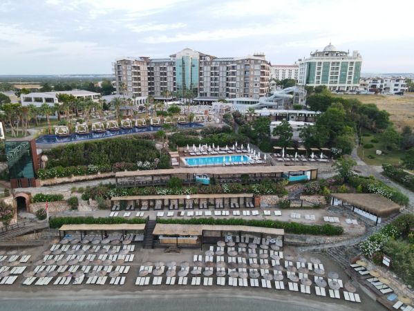 LAUR HOTELS